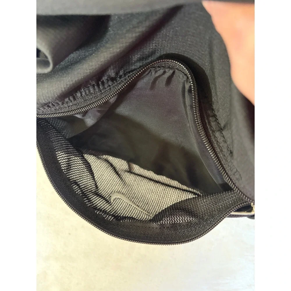 Nike Black Vintage Mesh Ventilated Gym Bag Unisex OS Excellent